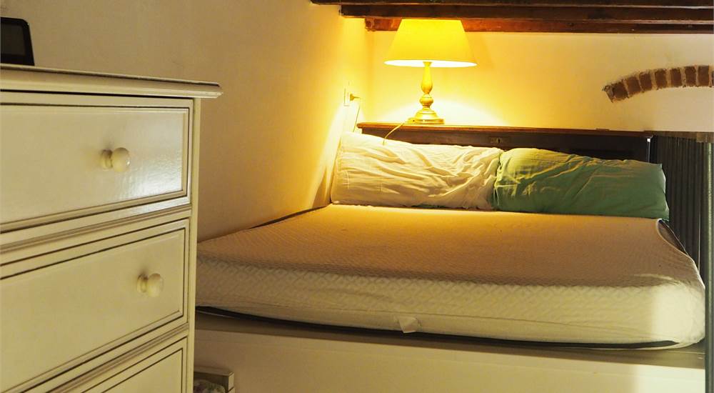Letto matrimoniale in soppalco